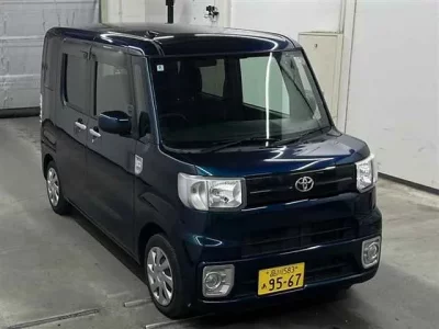 Toyota PIXIS MEGA