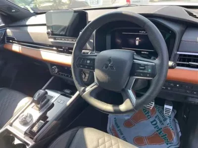 Mitsubishi OUTLANDER PHEV