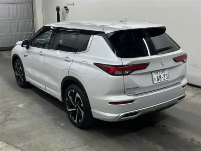 Mitsubishi OUTLANDER PHEV