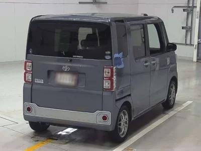 Toyota PIXIS MEGA