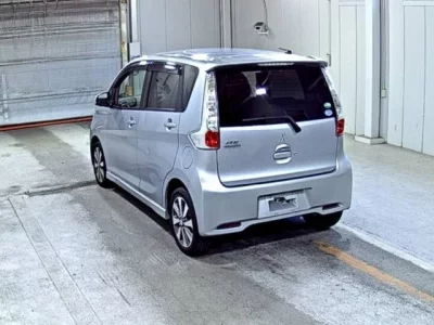 Mitsubishi EK CUSTOM