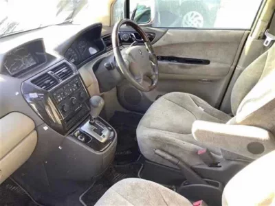 Mitsubishi CHARIOT GRANDIS