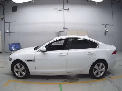 Jaguar XF SERIES