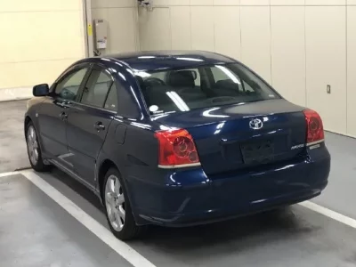 Toyota AVENSIS SEDAN