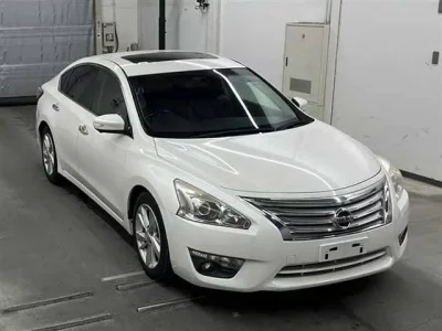 Nissan TEANA