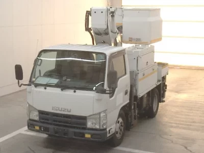 Isuzu ELF