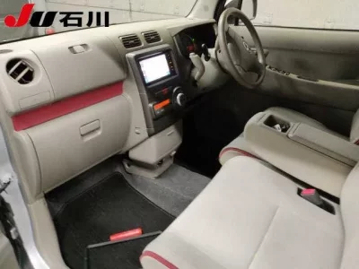 Toyota PIXIS SPACE