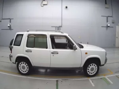 Nissan RASHEEN