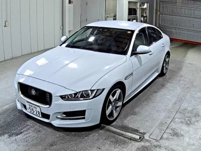 Jaguar XE