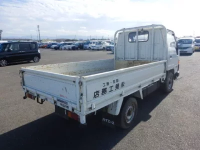 Toyota HIACE TRUCK