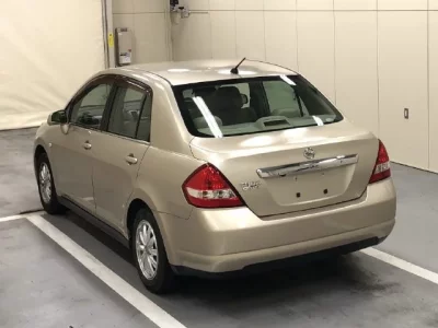 Nissan TIIDA LATIO