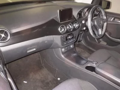 Mercedes-Benz B CLASS