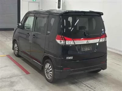 Mitsubishi DELICA D2