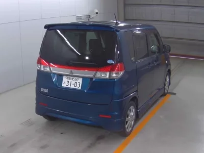 Mitsubishi DELICA D2