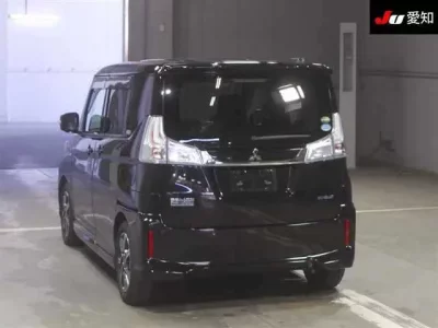 Mitsubishi DELICA D2