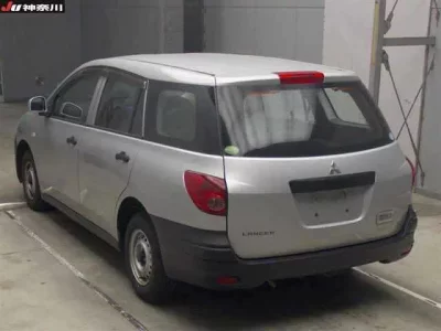 Mitsubishi LANCER VAN