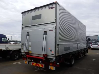 Mitsubishi FUSO FIGHTER