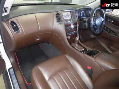 Nissan SKYLINE CROSSOVER