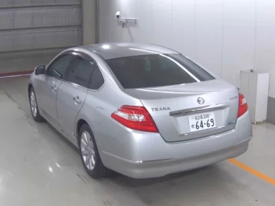 Nissan TEANA