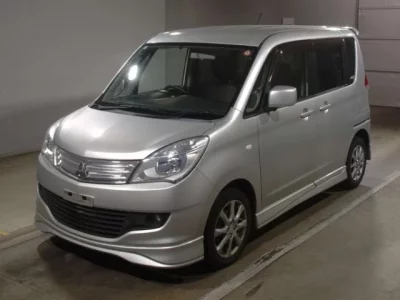Mitsubishi DELICA D2