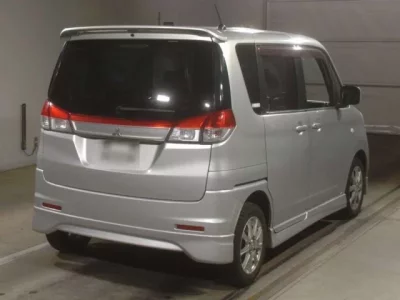 Mitsubishi DELICA D2