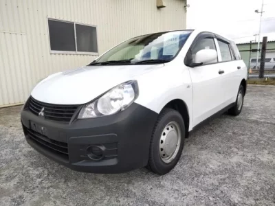 Mitsubishi LANCER VAN