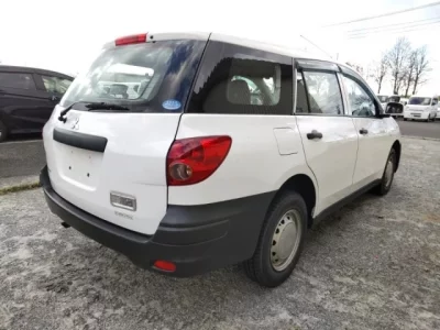 Mitsubishi LANCER VAN