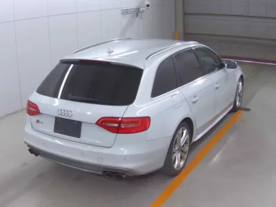 Audi S4