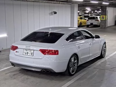 Audi S5