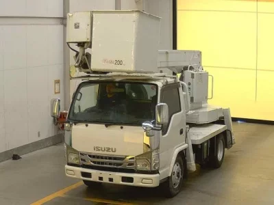 Isuzu ELF