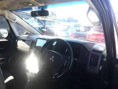 Mitsubishi DELICA D5