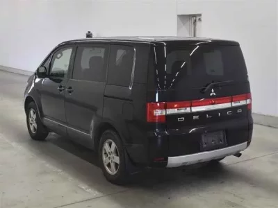 Mitsubishi DELICA D5