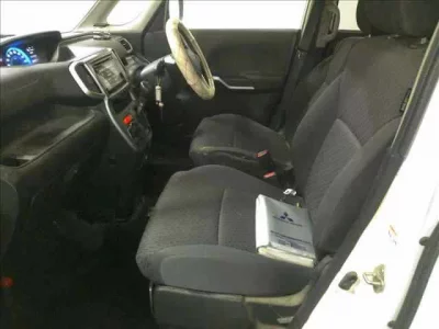 Mitsubishi DELICA D2