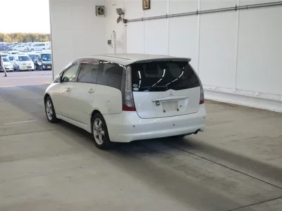 Mitsubishi GRANDIS
