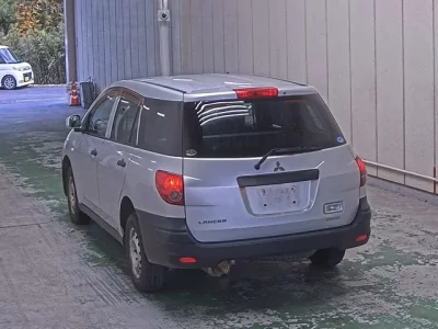Mitsubishi LANCER VAN