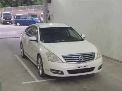 Nissan TEANA