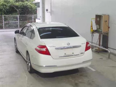 Nissan TEANA