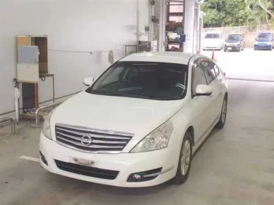 Nissan TEANA
