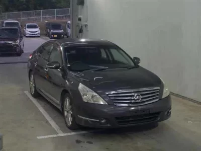 Nissan TEANA