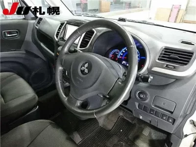 Mitsubishi DELICA D2