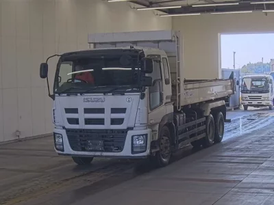 Isuzu GIGA