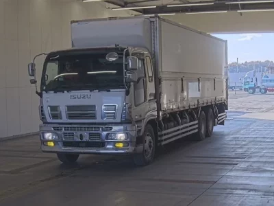 Isuzu GIGA
