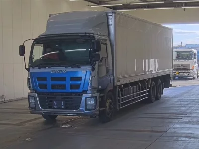 Isuzu GIGA