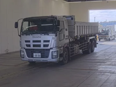 Isuzu GIGA