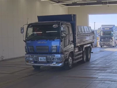 Isuzu GIGA