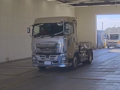 Isuzu GIGA