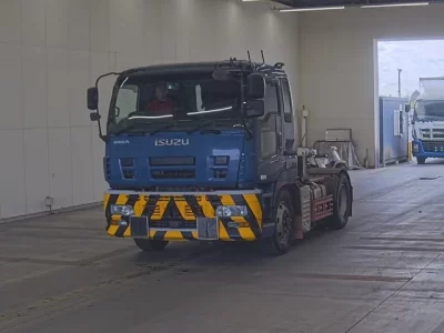 Isuzu GIGA