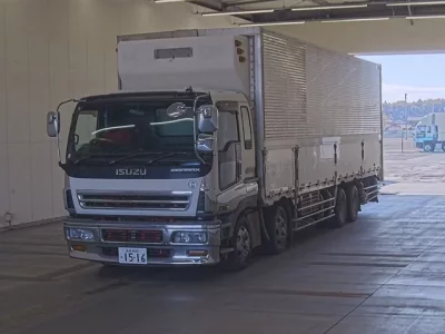 Isuzu GIGA