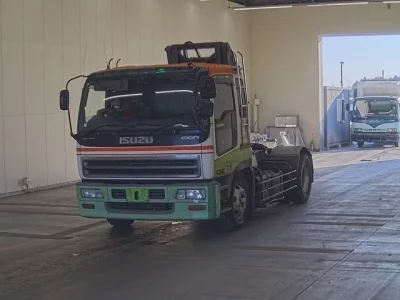Isuzu GIGA