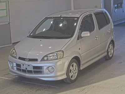 Daihatsu YRV
